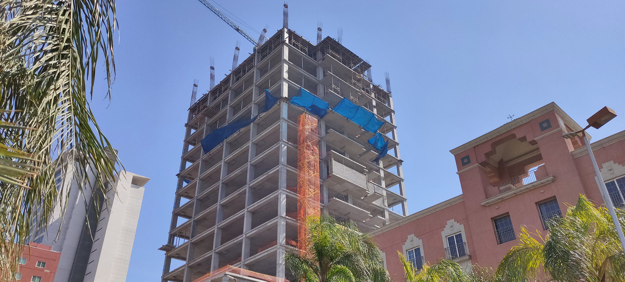 MONTERREY Hélice San Jerónimo 150m 36p E/C SkyscraperCity