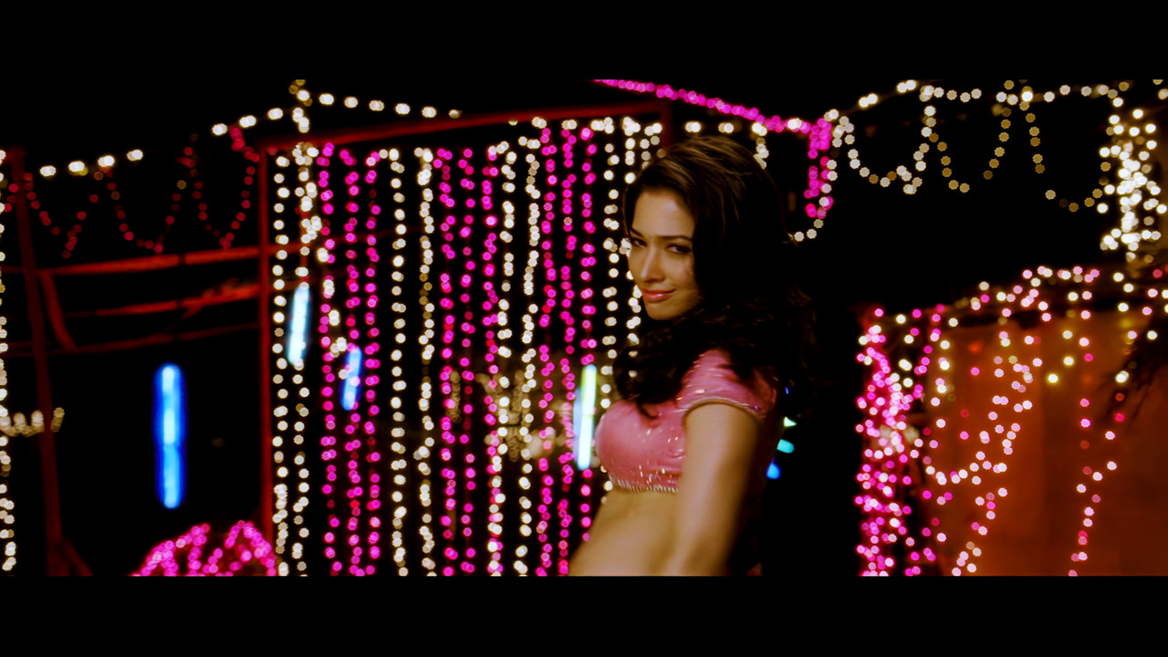 Tamanna Hot Song 03 From Himmatwala Taki O Taki 4K (Best Quality).mp4_snapshot_03.11_[2021.04.05_13.