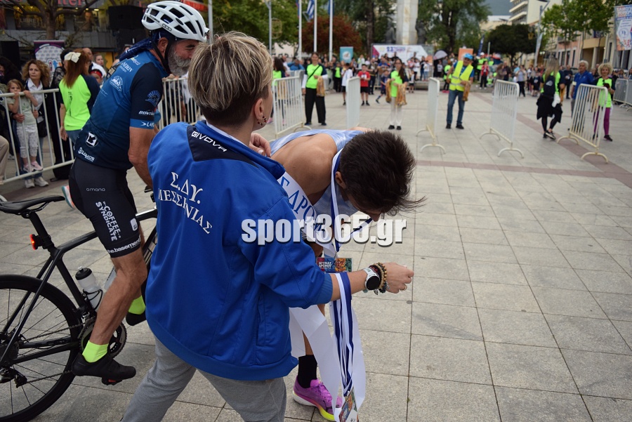 , 23&omicron;&sigmaf; &Alpha;&gamma;ώ&nu;&alpha;&sigmaf; &Delta;&rho;ό&mu;&omicron;&upsilon; &Kappa;&alpha;&lambda;&alpha;&mu;ά&tau;&alpha;&sigmaf;: &Mu;&iota;&alpha; &pi;&omicron;&lambda;ύ&chi;&rho;&omega;&mu;&eta; &gamma;&iota;&omicron;&rho;&tau;ή &alpha;&theta;&lambda;&eta;&tau;&iota;&sigma;&mu;&omicron;ύ &mu;&epsilon; &pi;&rho;&omega;&tau;&iota;έ&sigmaf; &Mu;&pi;&omicron;&upsilon;&rho;ί&kappa;&alpha; &kappa;&alpha;&iota; &Zeta;&omicron;&sigma;&kappa;ί&nu; (&phi;&omega;&tau;&omicron;&gamma;&rho;&alpha;&phi;ί&epsilon;&sigmaf; &kappa;&alpha;&iota; &beta;ί&nu;&tau;&epsilon;&omicron;)