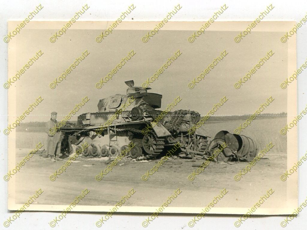 Foto, Panzer-Regiment 6, zerstörter Panzer der 8