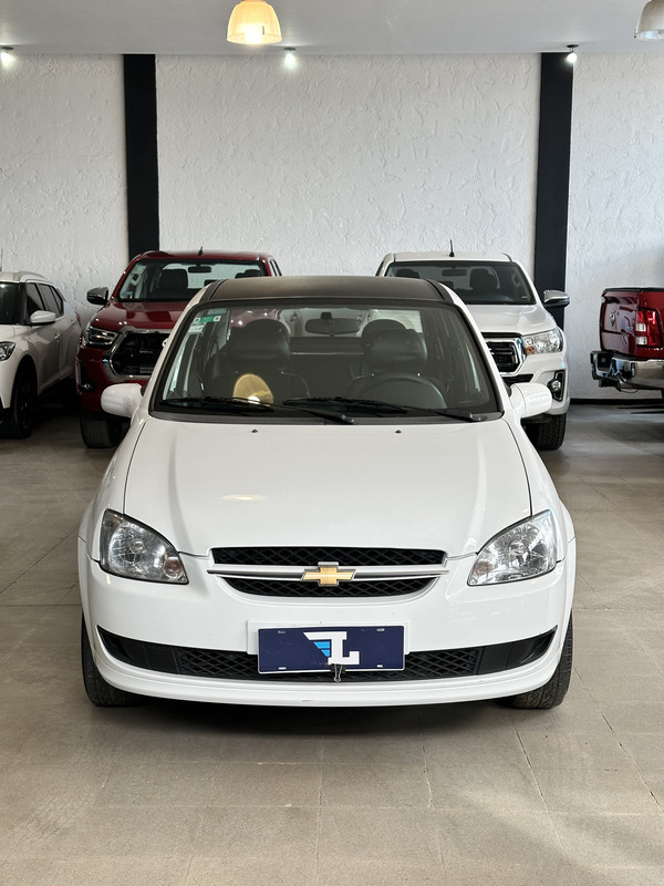 Chevrolet Classic - 2