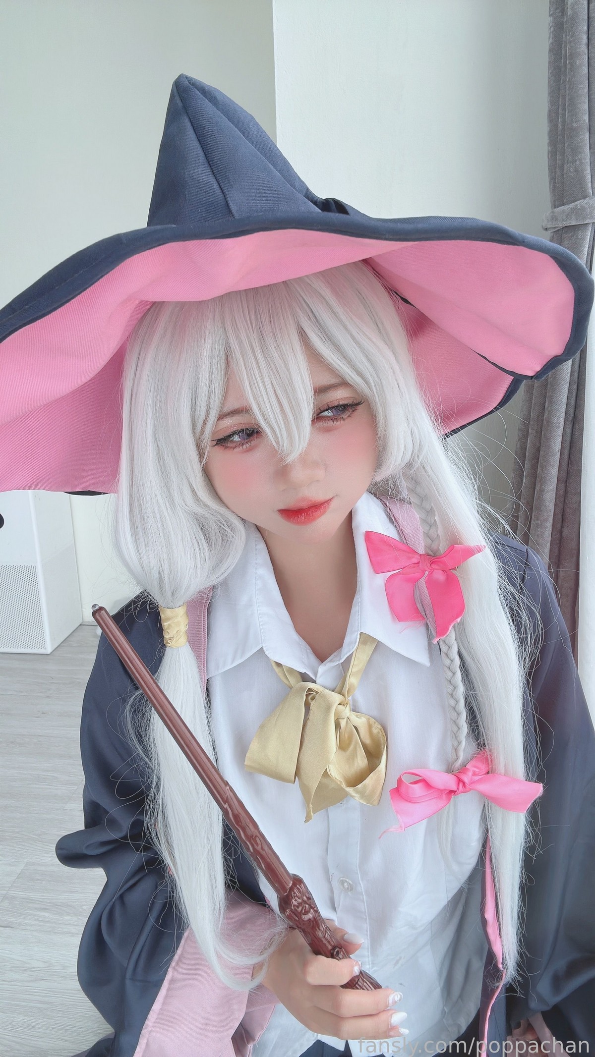 PoppaChan Elaina Cosplay (Wandering Witch) – 27 Photos 35MB