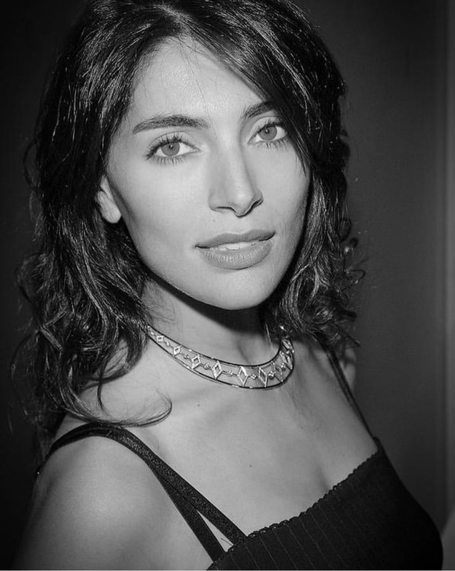 Caterina Murino, tutto sulla madrina di Venezia 80 Caterina Murino, tutto sulla madrina di Venezia 80