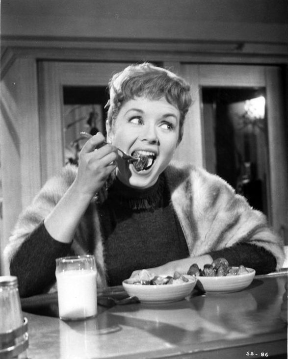 Debbie_Reynolds_b65