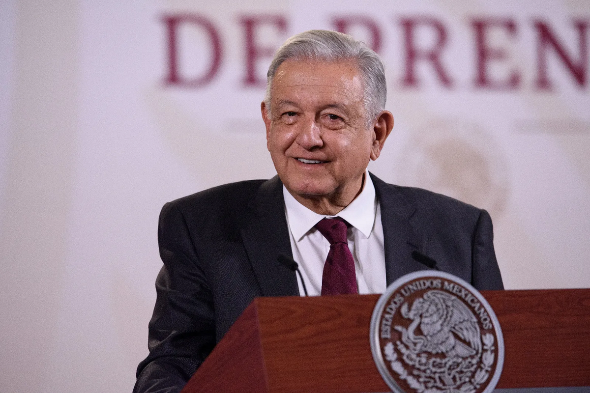 Tribunal Electoral decidirá este miércoles si prohíbe la venta del último libro de AMLO
