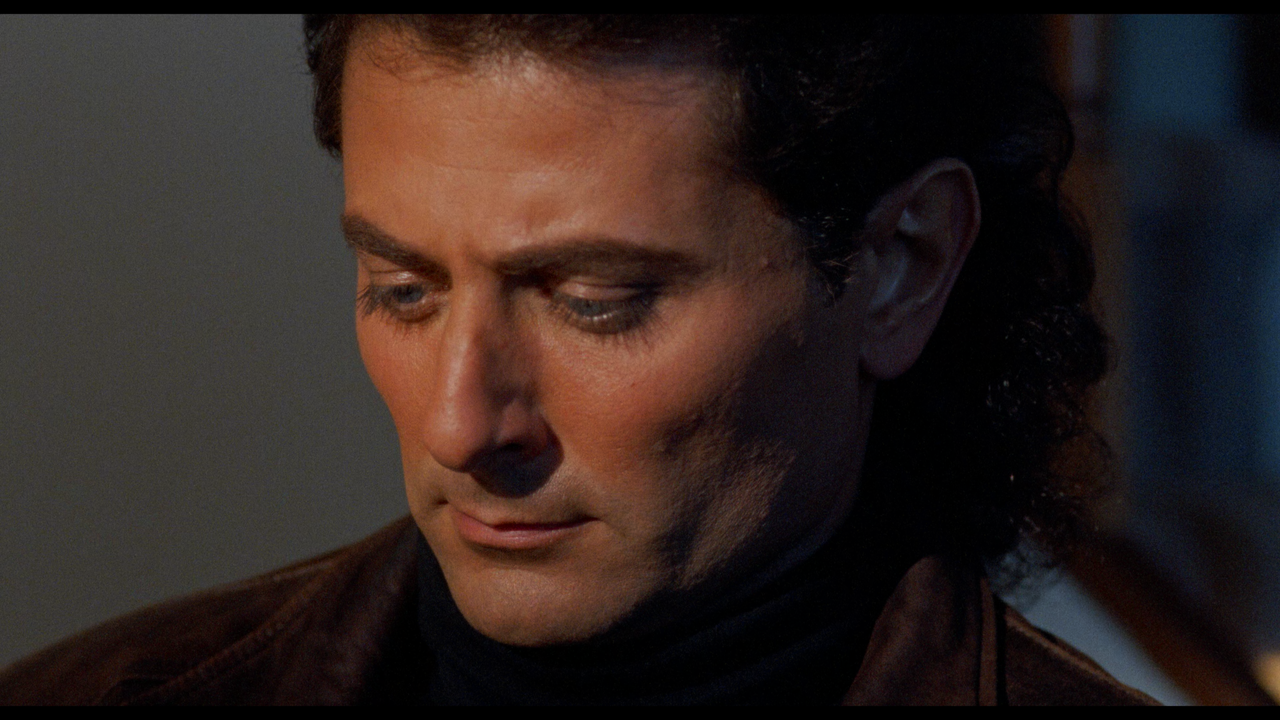 Undefeatable.1993.2160p.BDREMUX.HDR10.HEVC-Нечипорук.mkv_snapshot_00.21.31.499