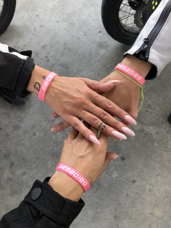 7B6F8BA8-B515-4CCF-BFC1-66828058F367