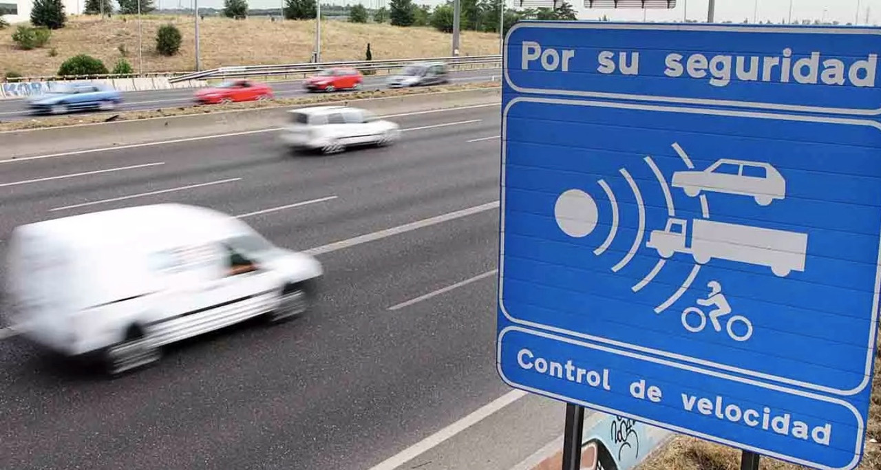 Aplicaciones para evitar multas de tránsito mejores que Google Maps y Waze