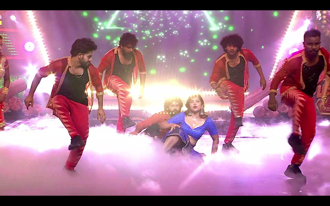 [Image: vlcsnap-2025-11-04-18h03m15s769.jpg]