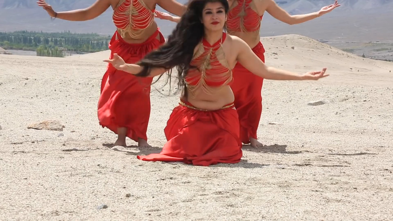 sexy belly dance.mkv_snapshot_00.22.493