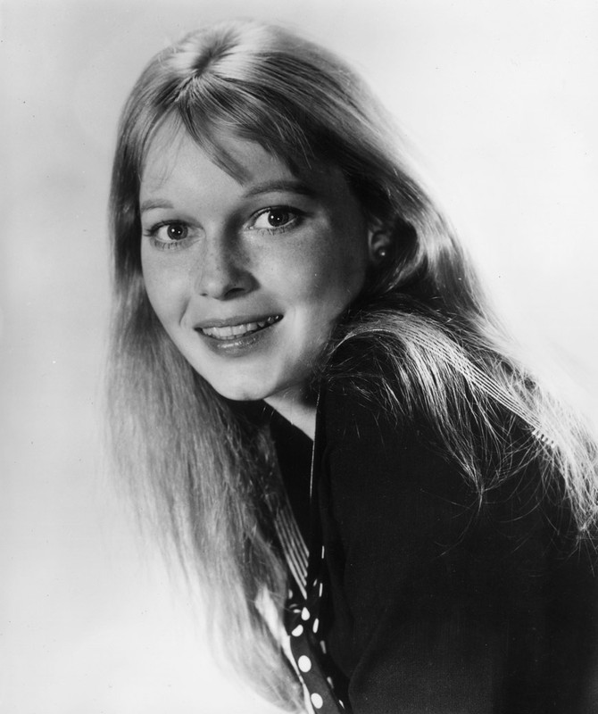 mia_farrow_b56