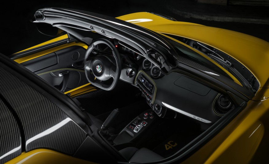 2015-Alfa-Romeo-4C-Spyder-142-876x535
