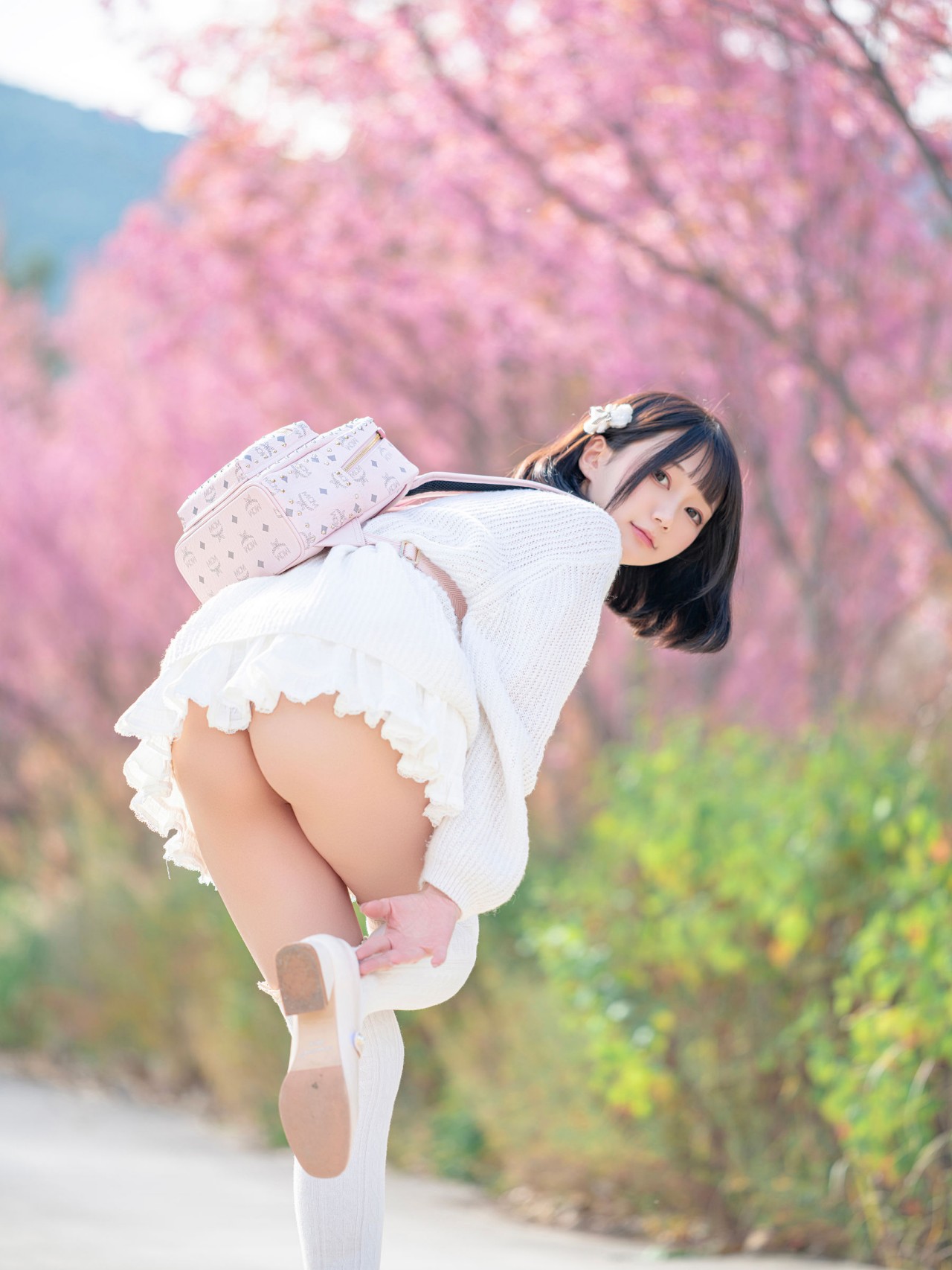 nagisa 魔物喵《樱花树下》写真，清新优雅的气质美女插图3