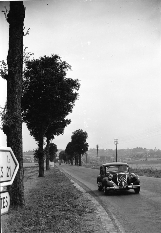 Traction 15.6 1951 - 2.286 -