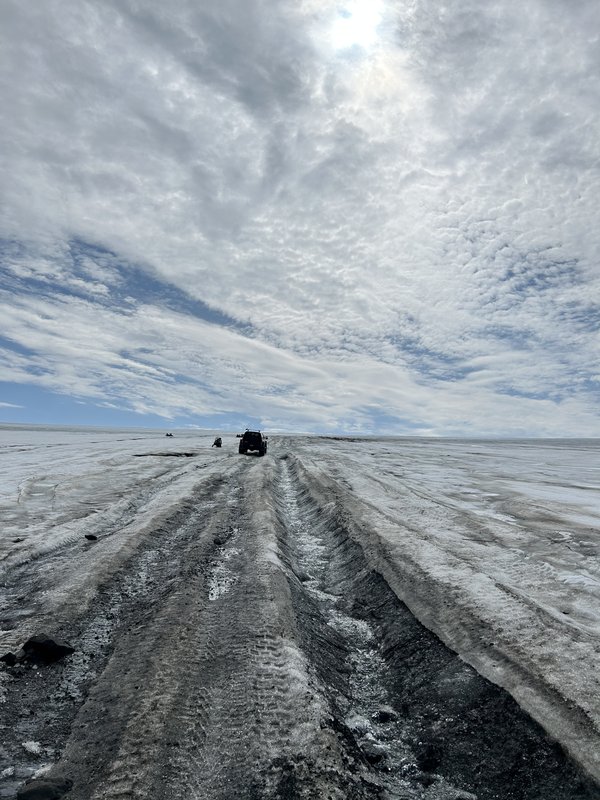 15/07/2025  PISTA 550 KALDADALSVEGUR. PISAMOS EL GLACIAR LANGJÖKULL - 2º Viaje a la Tierra del Hielo y Fuego de 21 días (en construcción, con videos) (16)