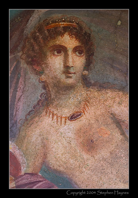 Aphrodite Anadyomene from Pompeii 2