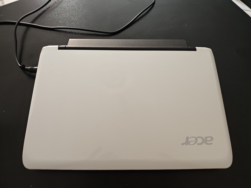 Acer Aspire One ZA3 (2)