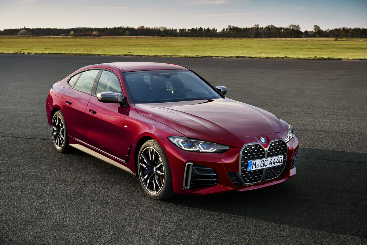 P90424652_highRes_the-all-new-bmw-m440