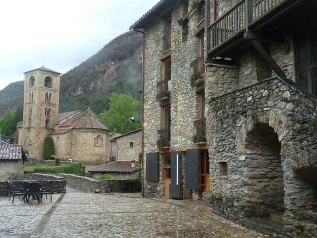 DIA 3 – S. Joan de les Abadeses, Camprodón,  Beget - Románico en Gerona. Y Modernismo en Barcelona. (10)