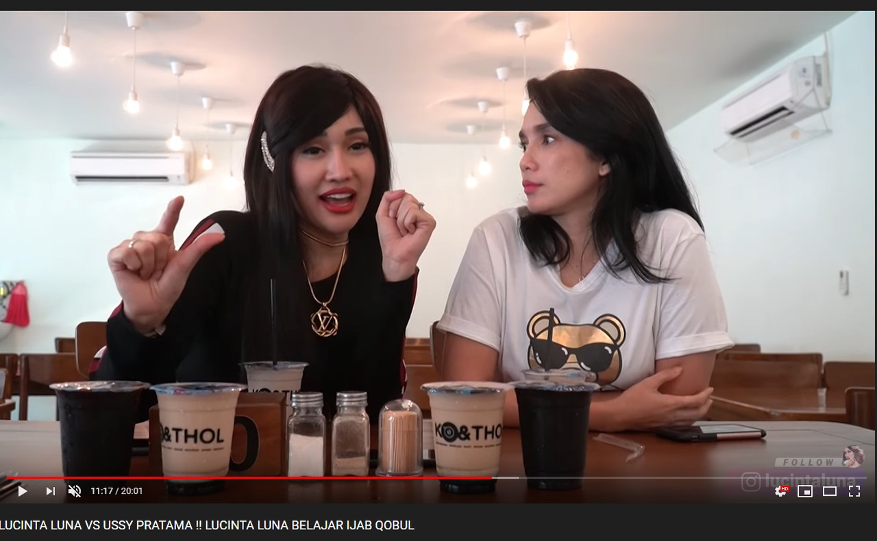 Lucinta Luna dan Ussy Sulistiawaty
