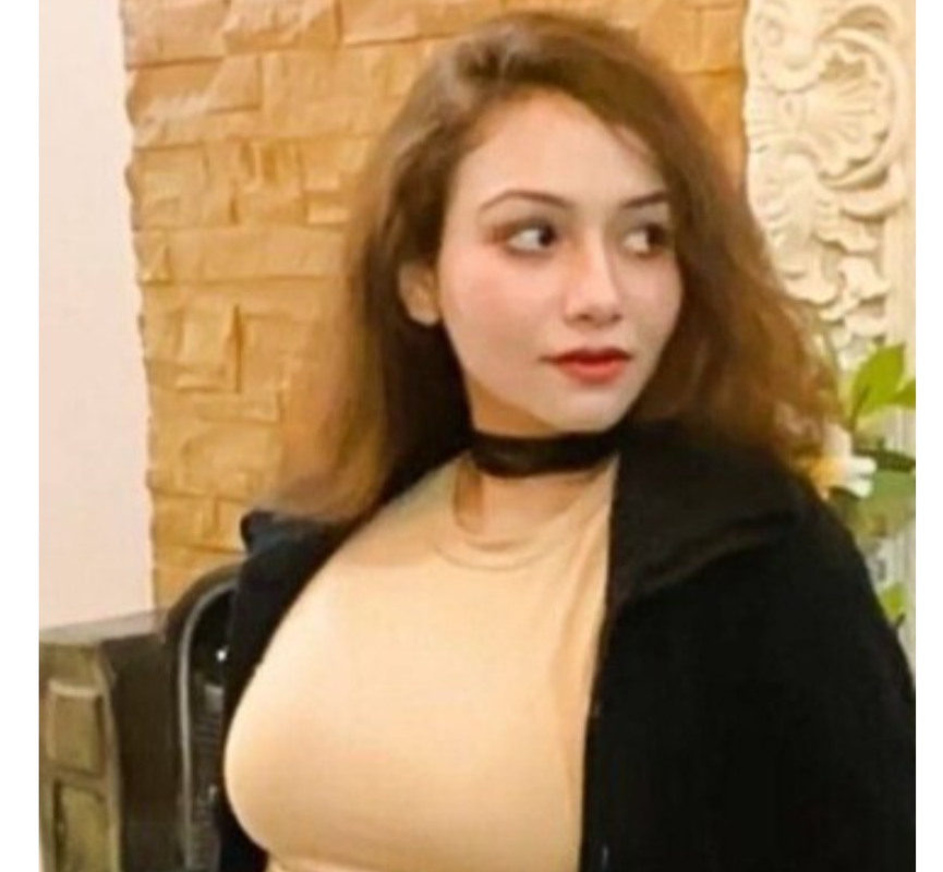 Beautiful Sexy Gf Showing latest