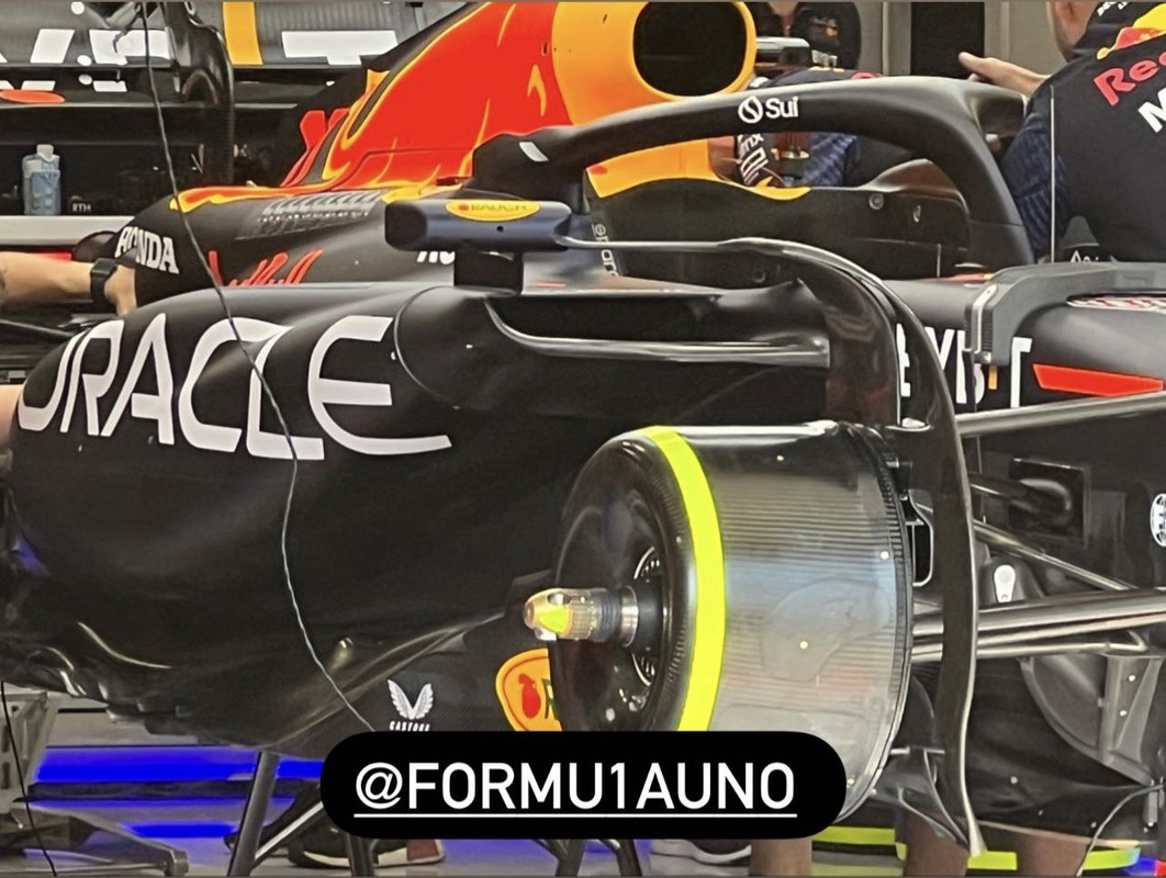 F1fbv9i-Wc-AAXLna.jpg