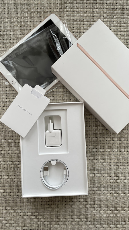 98965FEE-7FCF-41A0-9AE8-54727F689B13