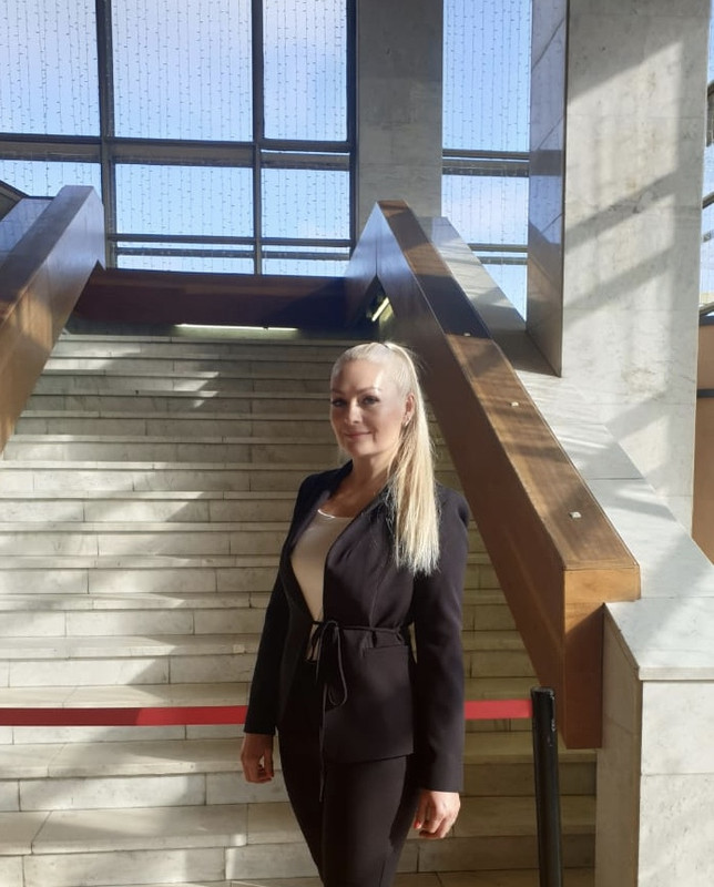 28D432C6-5E5F-4BDF-893A-61814970A03C