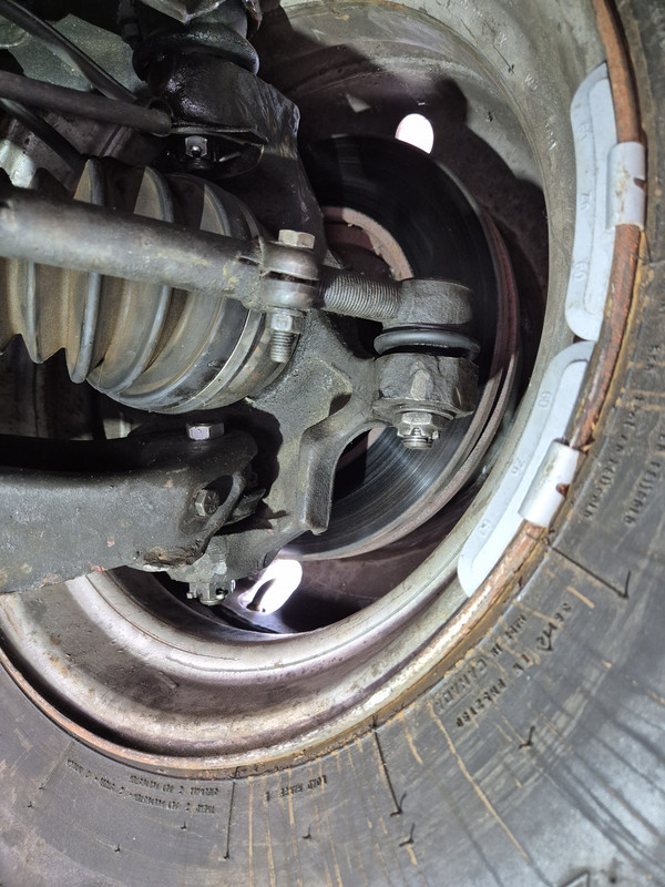 alter (verbauter) Spurstangenkopf Revcon links_erforderlicher Abstand zu gering