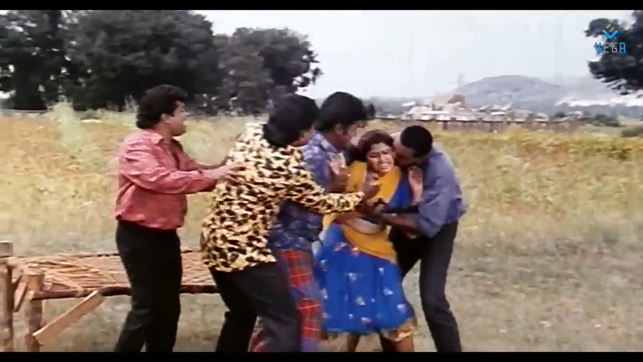 Dolly Minhas Palviahgam Avi - Villains Troubles a Women_4MxpygcjgQs.mp4_20220519_114830.125