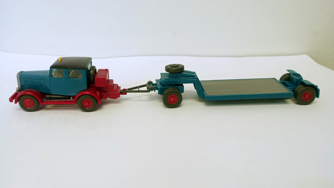 Mach (3883)