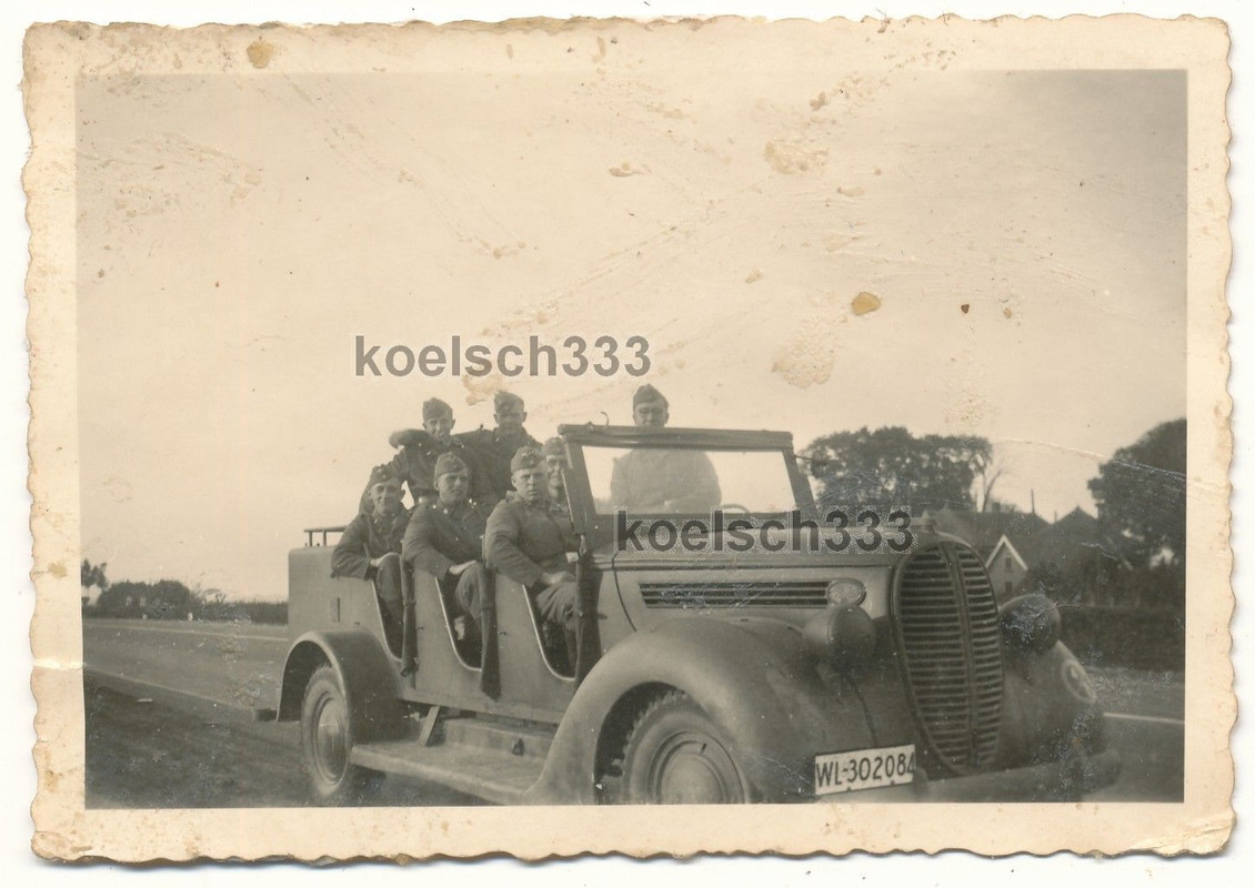 Frankreich - holländischer PKW Ford   Wehrmacht 