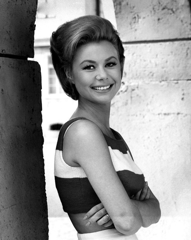Mitzi_Gaynor_c20