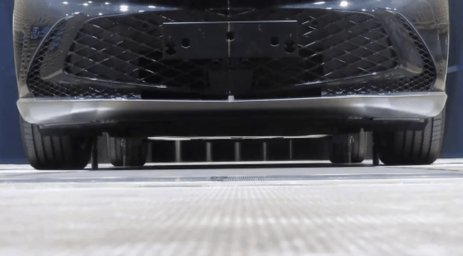 Hyundai-Motor-and-Kia-Unveil-Active-Air-Skirt-Technology-GIF