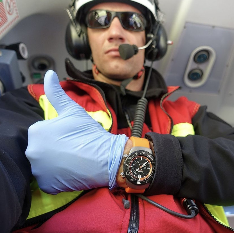 E858A6FB-19FA-4431-96F2-940067C9E9CD