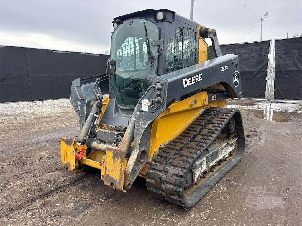 2023 DEERE 333G