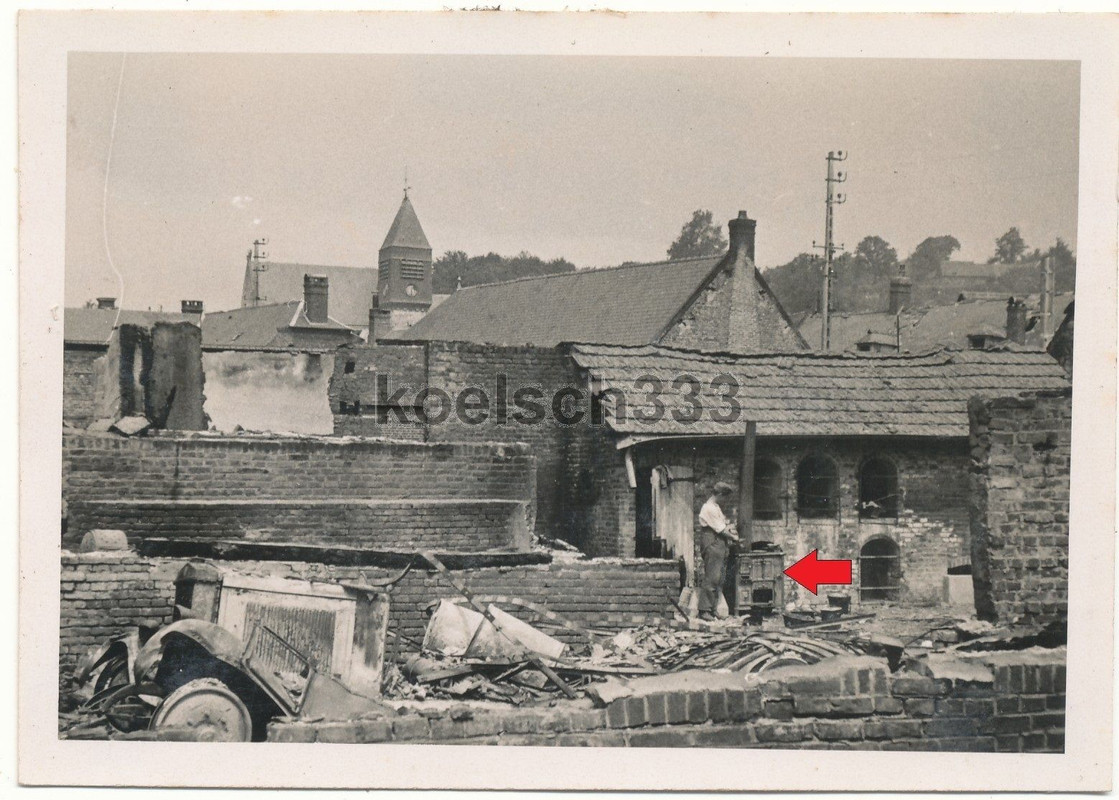 Foto Kochstelle in den Häuser Ruinen der Westfro