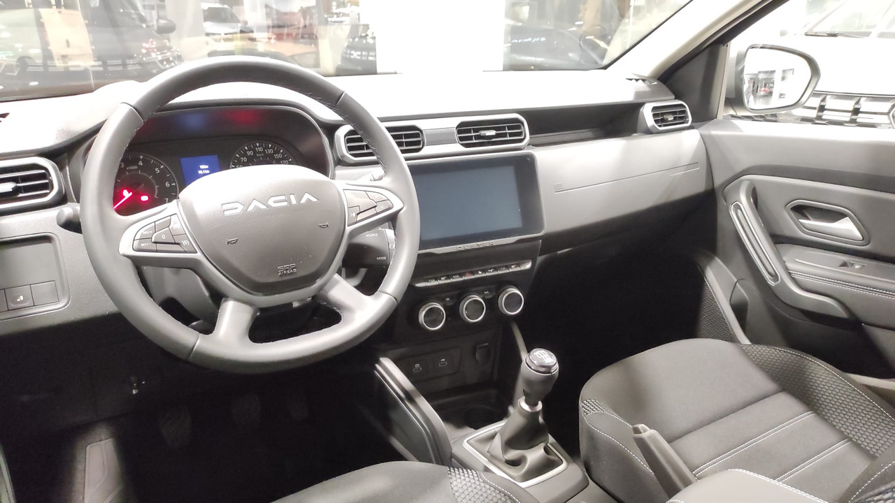 Interior (10)