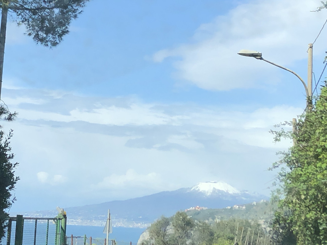 4AE50E8B-8871-4BF1-AA41-7EFCD4BB6021