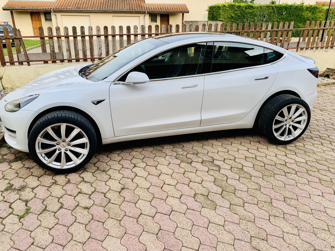 8C6C59E8-24B6-419D-B0EA-59CAEF810DB2