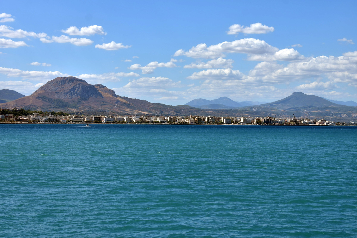 Κόρινθος από μακριά (3)