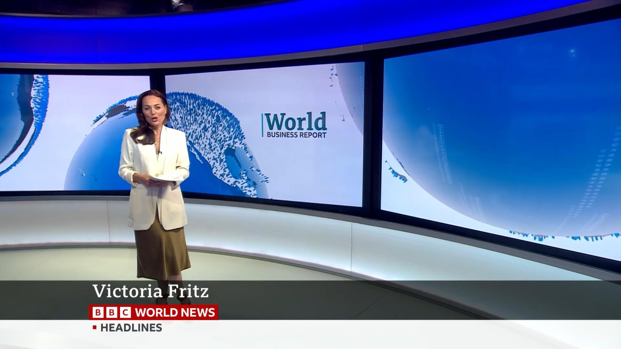07.15 - 07.45.00 - World Business Report. The host presents and analy....ts_snapshot_06.00_[2022.07.
