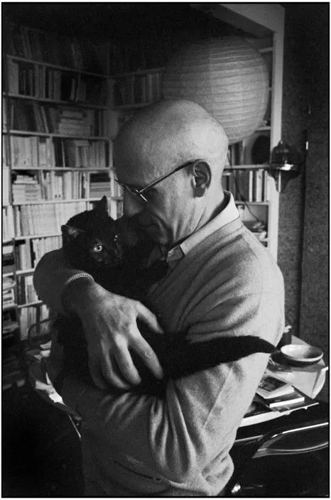 martine-franck-michel-foucault-and-cat-paris