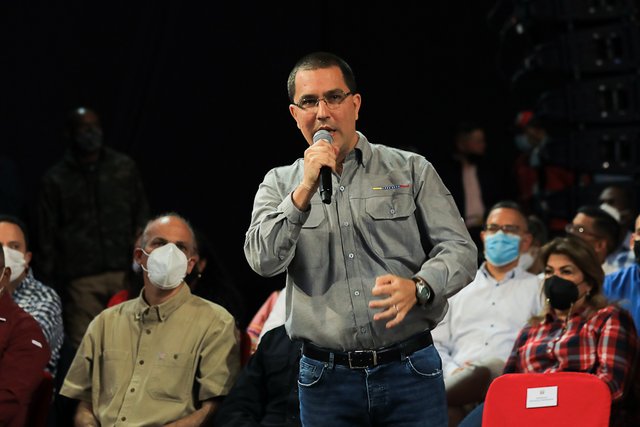 Jorge Arreaza asumirá como nuevo ministro de Comunas, designado por el presidente Maduro Jorge-arreaza