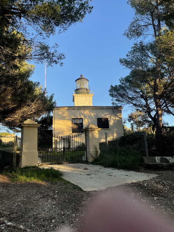 5CFBAFFC-E3B3-4646-B535-C9460F69543F