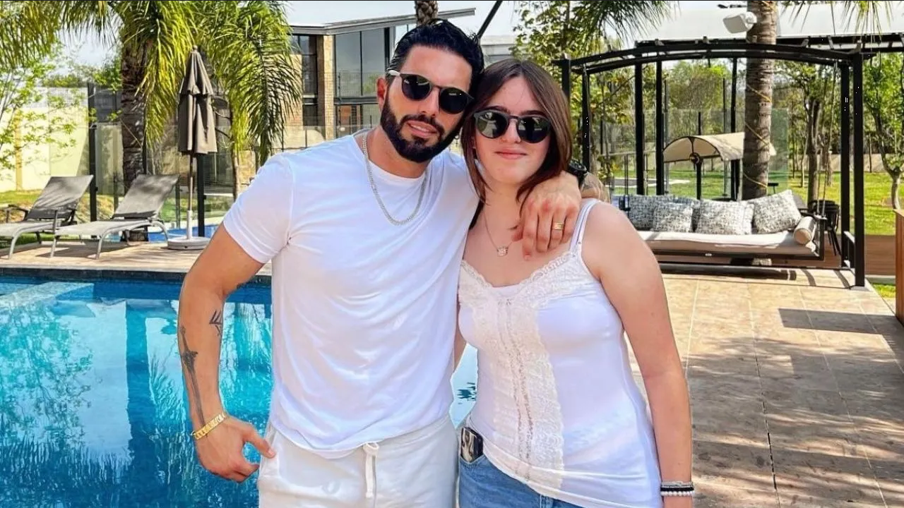 Hija mayor de Poncho de Nigris le dedica polémico mensaje, exhibe pésima relación