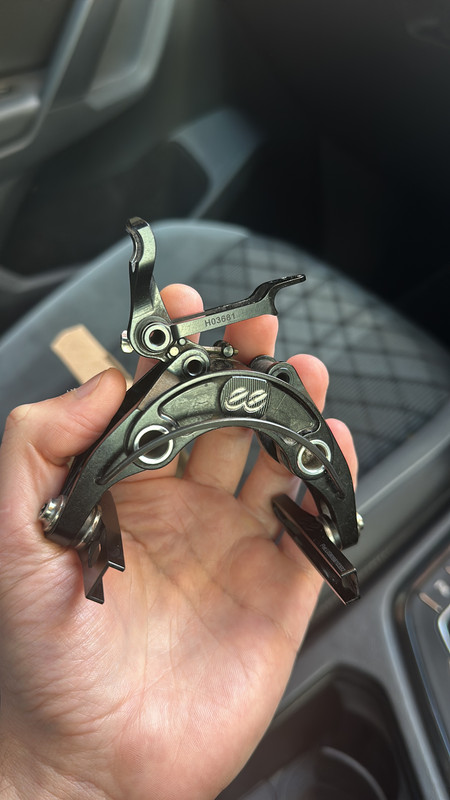 FC4F3F98-394F-4E3B-A4CF-0882977D5B51