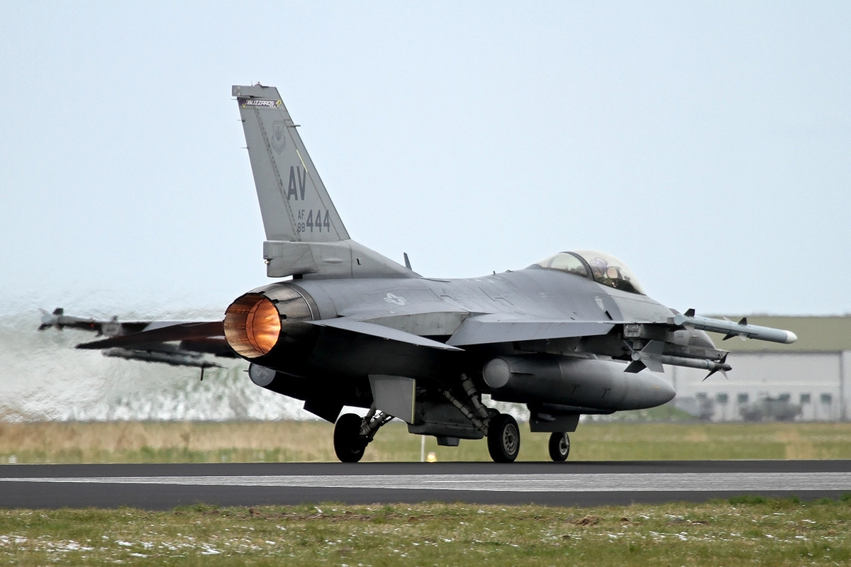 197_F-16C_USAFE_88-0444 ∕ AV_510 FS
