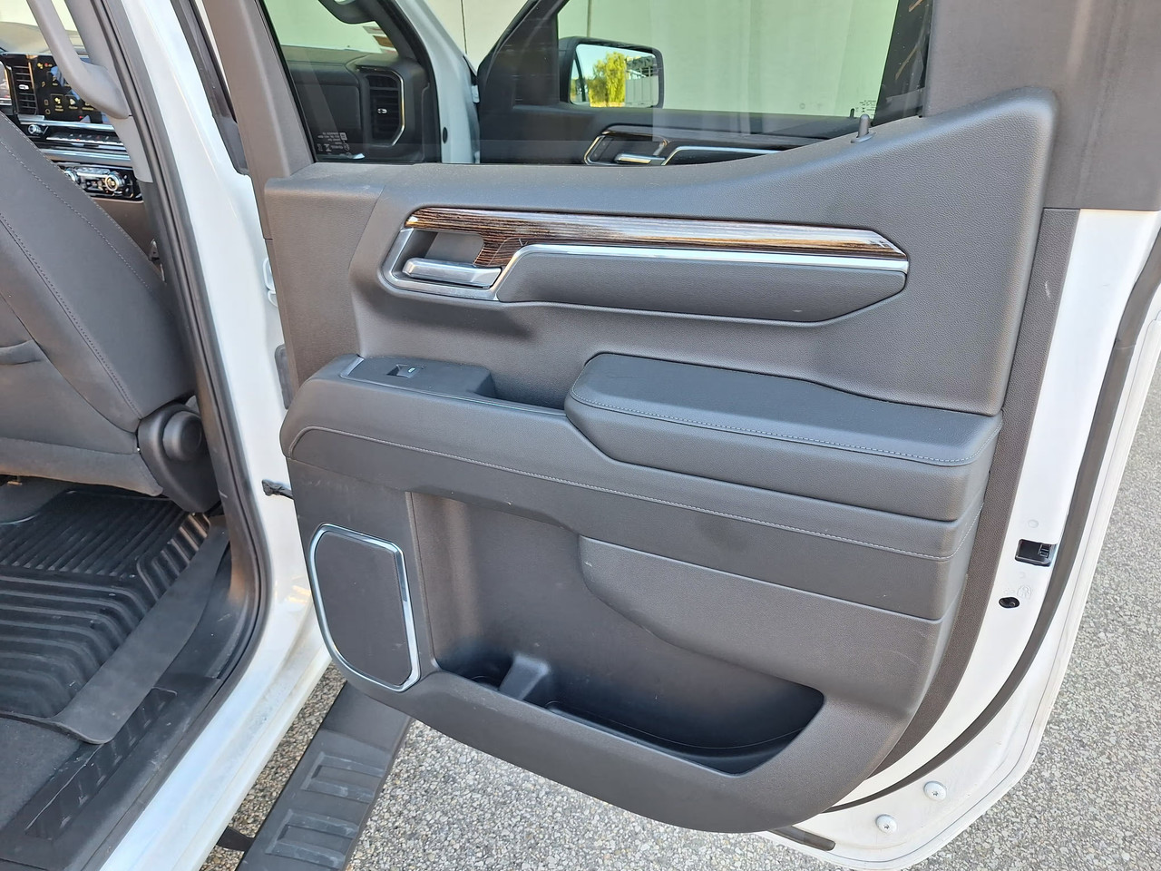 Vehicle thumbnail 15