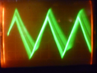 napeti na vystupu integratoru triangle 496kHz U=